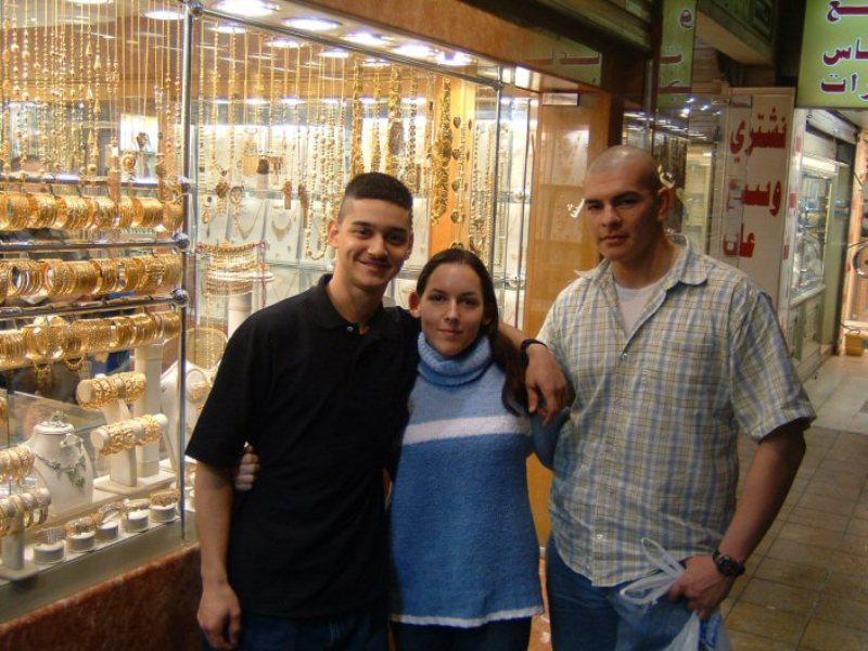 Look at all that pretty jewelry....I bought a Full doll instead. 