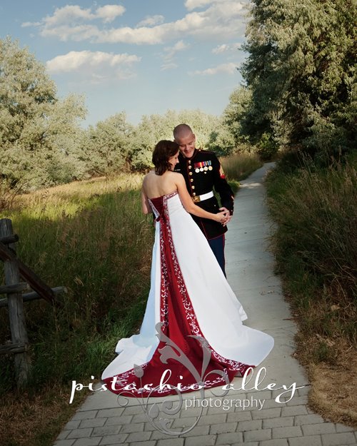 We did a belated photo session in 2012 with Melissa Thompson from Pistachio Alley.  I am behind on ordering my prints.  