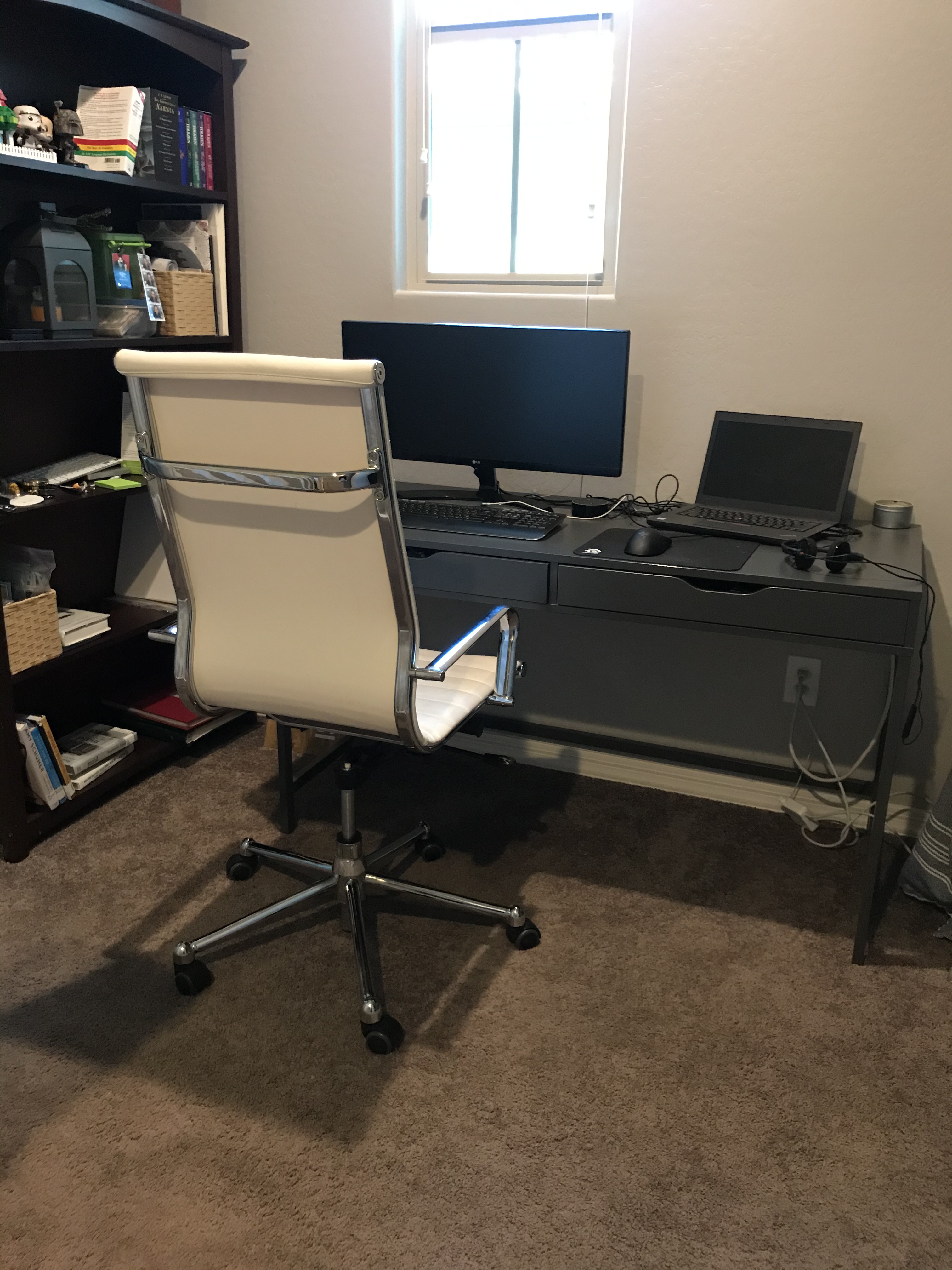 5D353746-9D4B-456E-8D8D-EAD57F193DB6