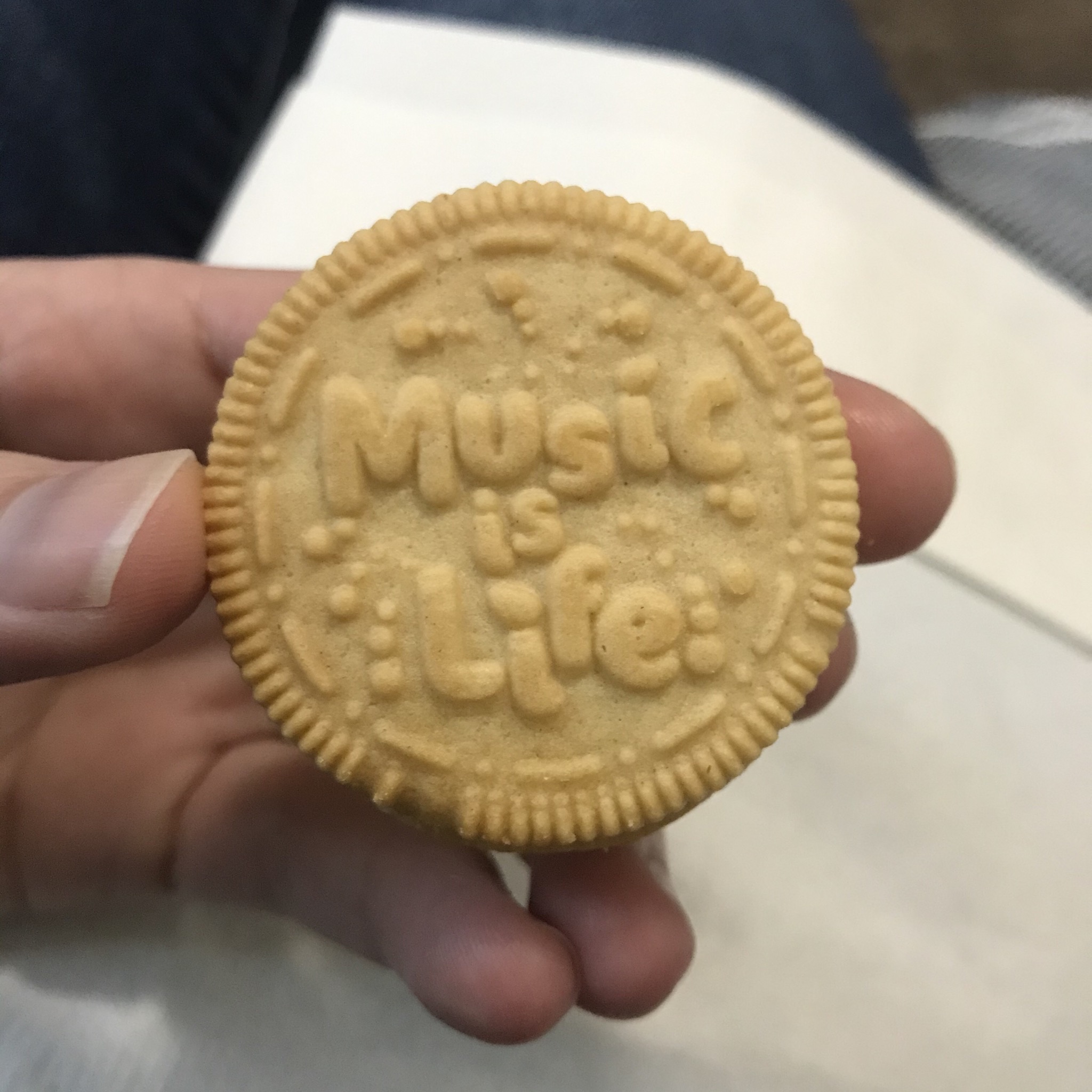 E263FCFE-8125-49E1-8C47-C935FB00A0A1